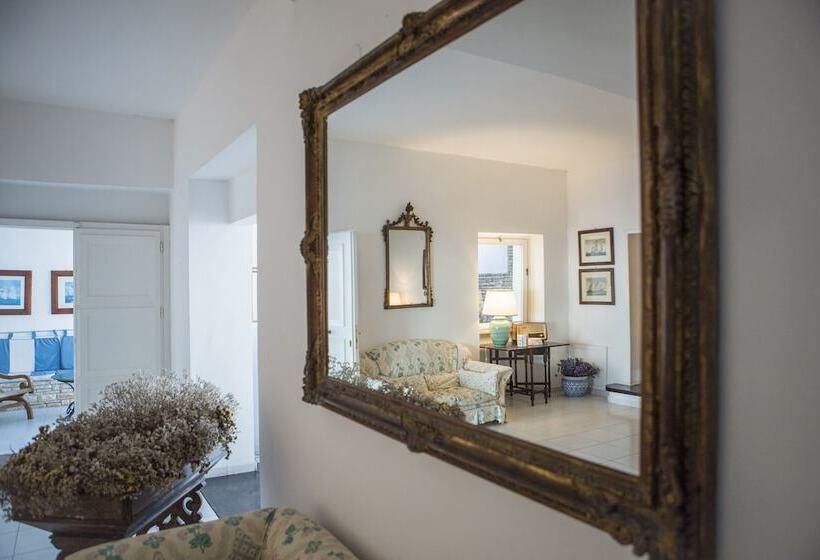 ホテル Piccolo Mondo