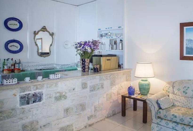 ホテル Piccolo Mondo