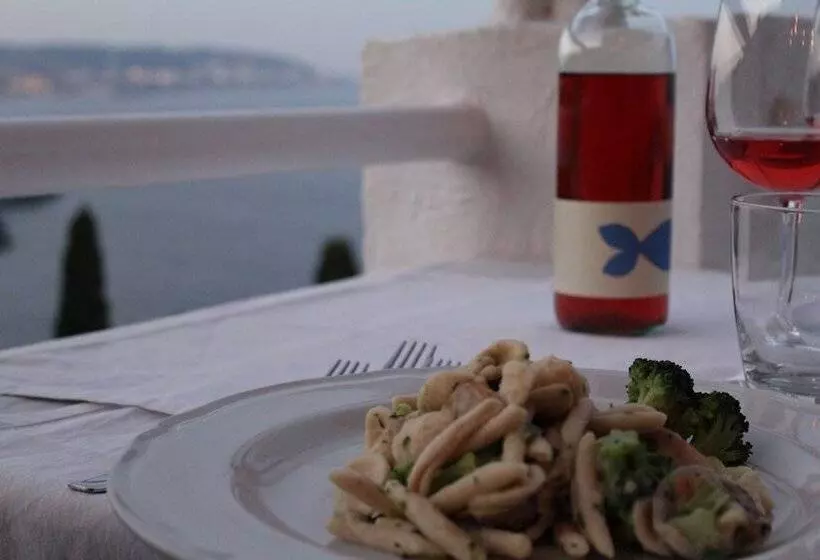 ホテル Piccolo Mondo