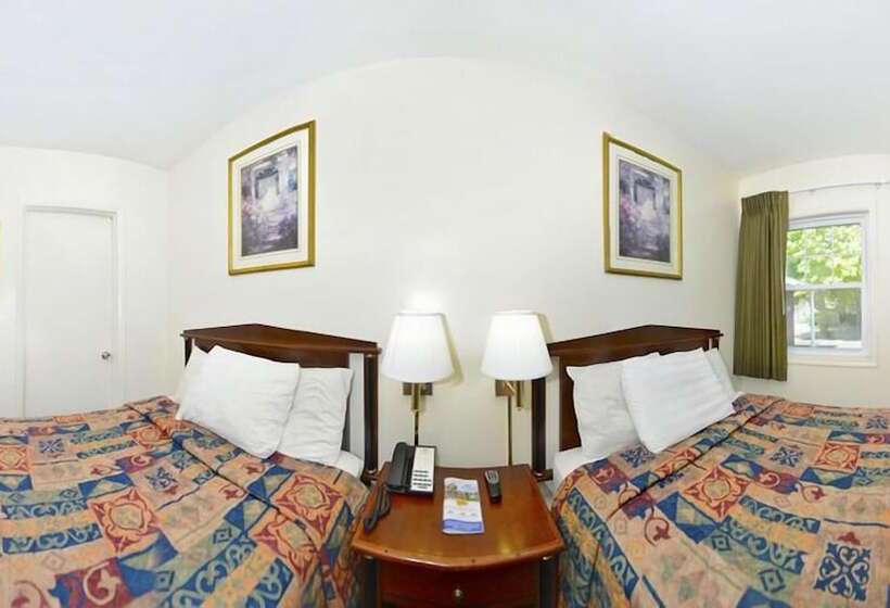 Отель Red Carpet Inn Norristown