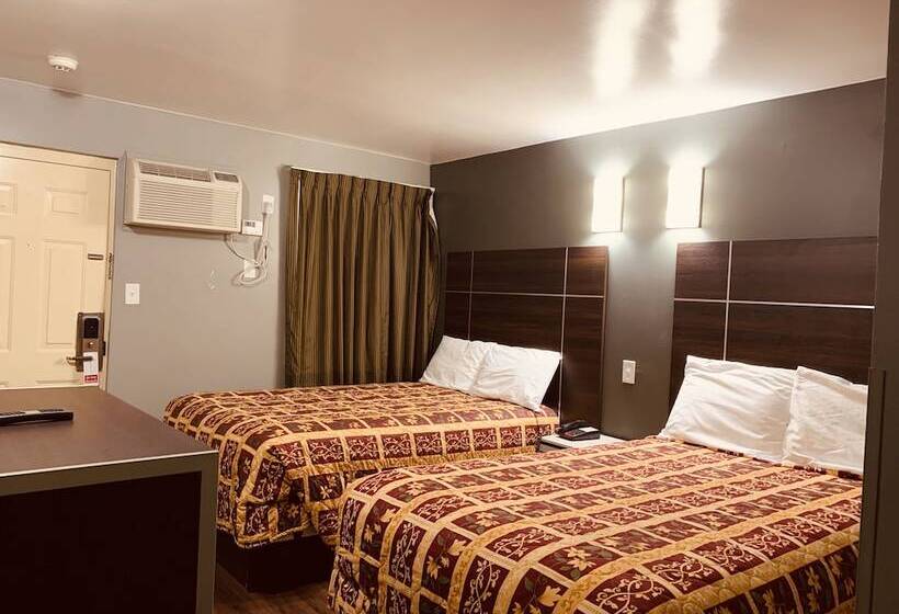 Отель Red Carpet Inn Norristown