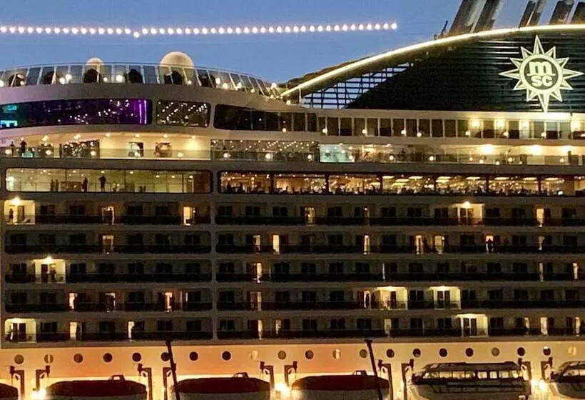 هتل Saint John Perse