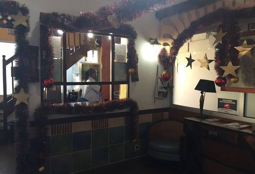 هتل Saint John Perse