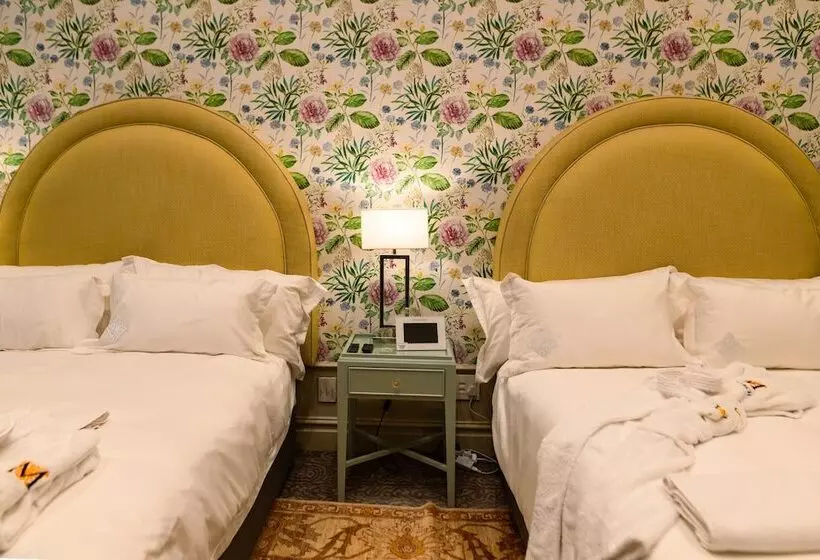 ホテル The Monarch