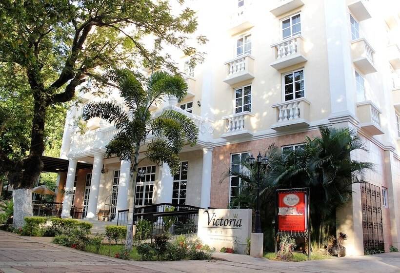 هتل Victoria Merida