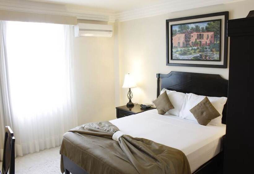 هتل Victoria Merida