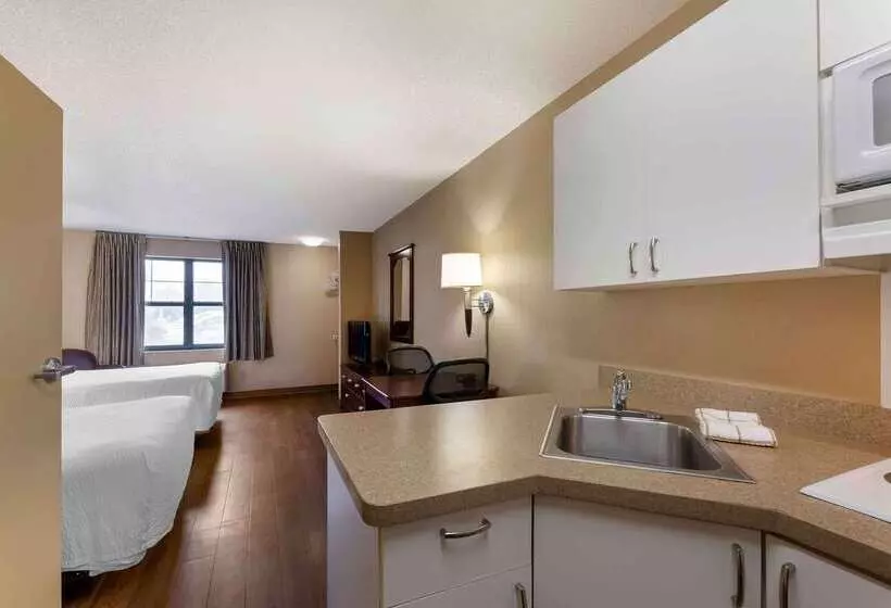 Extended Stay America Suites  Cleveland  Brooklyn