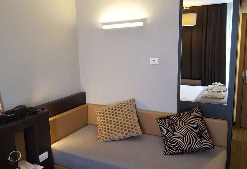 فندق Best Western Premier Chc Airport