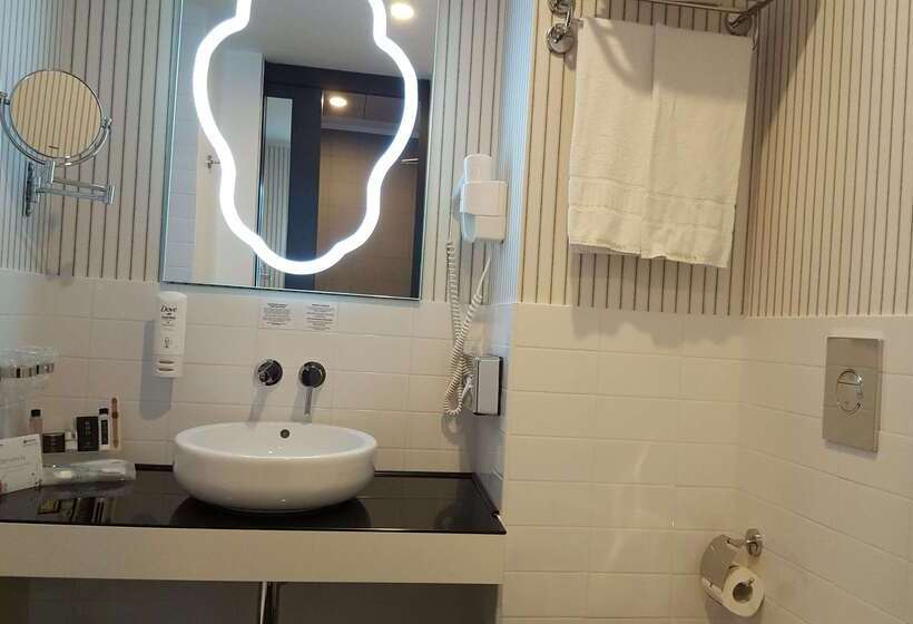 فندق Best Western Premier Chc Airport