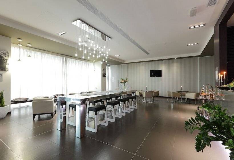 فندق Best Western Premier Chc Airport