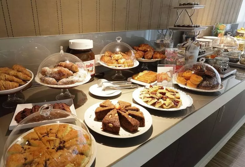 Отель Best Western Premier Chc Airport