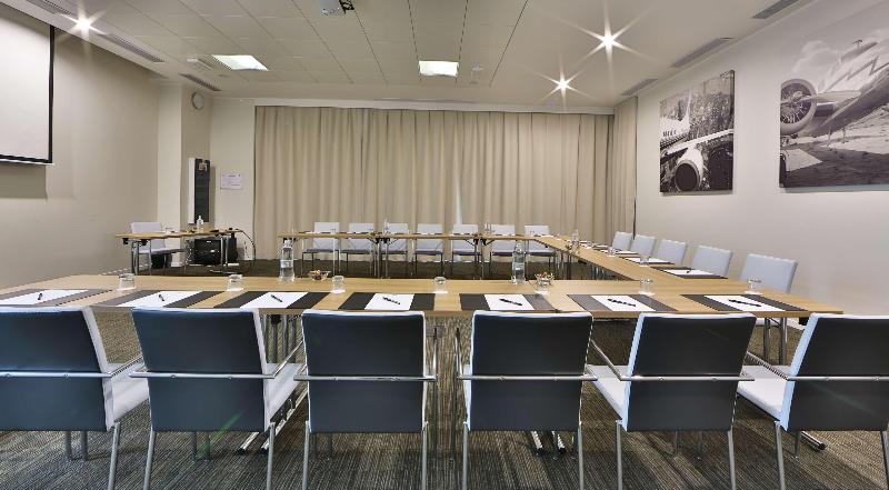 فندق Best Western Premier Chc Airport