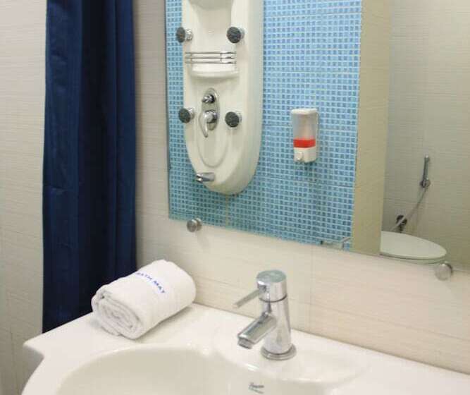 فندق Ginger  Pune  Wakad