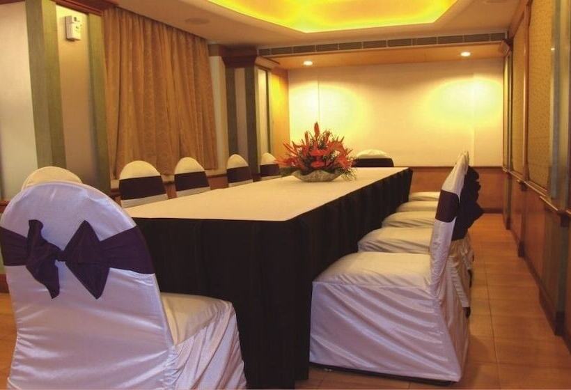 Hotel Maurya Rajadhani