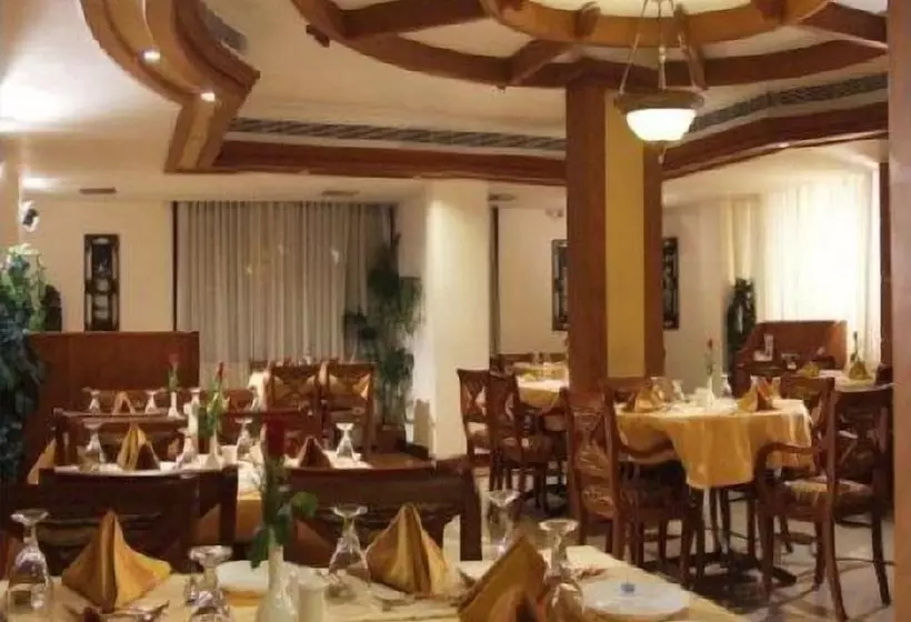 Hotel Maurya Rajadhani