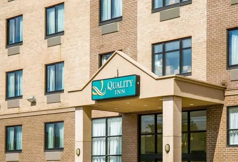 Hotel Quality Inn Woodside
