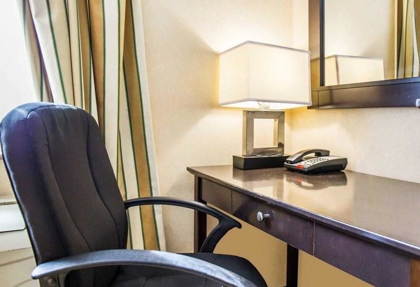 Отель Quality Inn Woodside