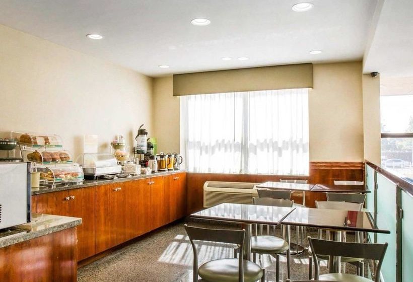Отель Quality Inn Woodside