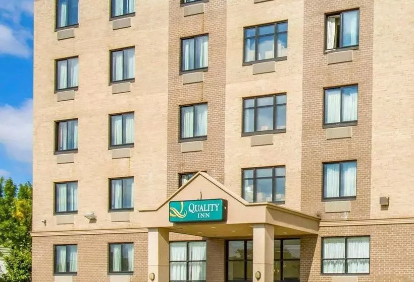 Hotel Quality Inn Woodside