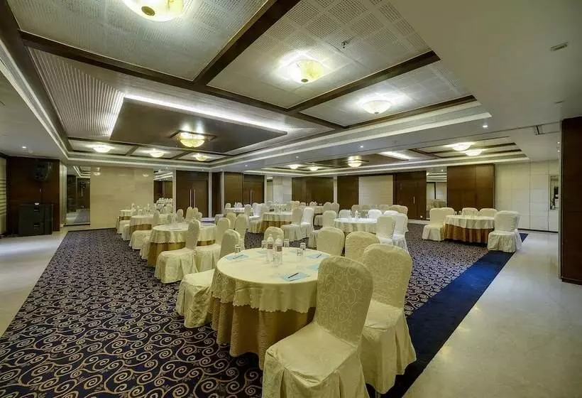 Ramee Grand Hotel And Spa, Pune