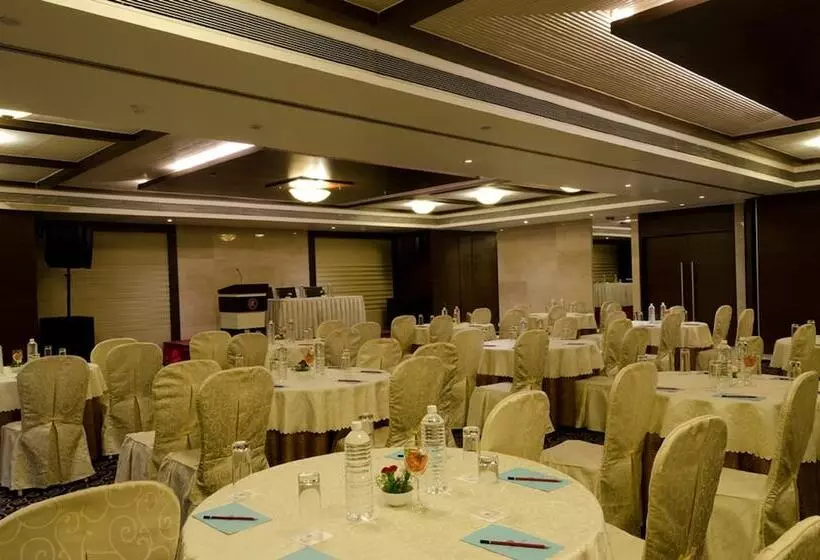 Ramee Grand Hotel And Spa, Pune