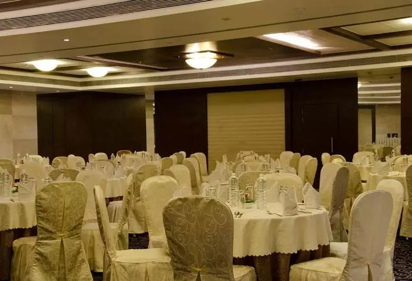 Ramee Grand Hotel And Spa, Pune