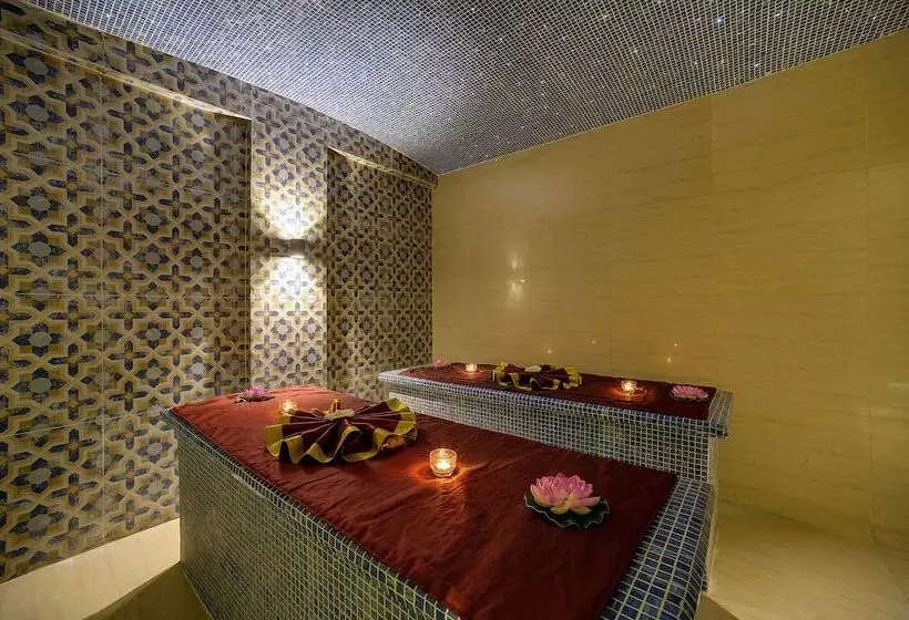 Ramee Grand Hotel And Spa, Pune