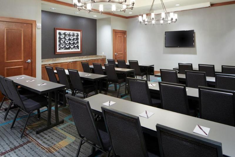 هتل Residence Inn By Marriott San Antonio Six Flags At The Rim