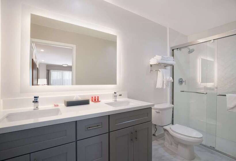 Surestay Plus Hotel By Best Western Upland Ontario North