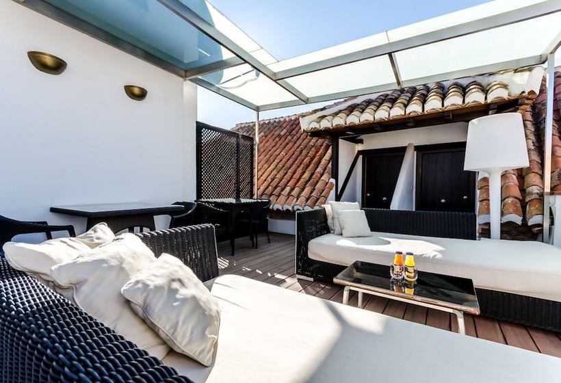 هتل Yit Abentofail