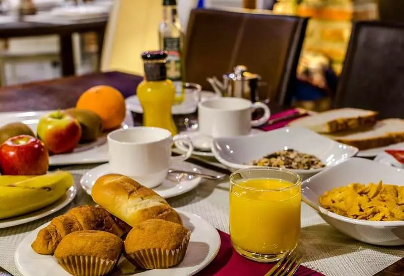 호텔 Yit Abentofail