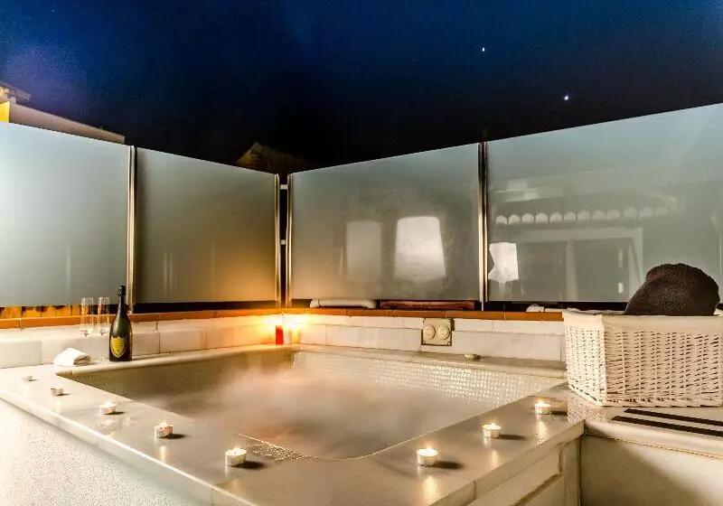 호텔 Yit Abentofail