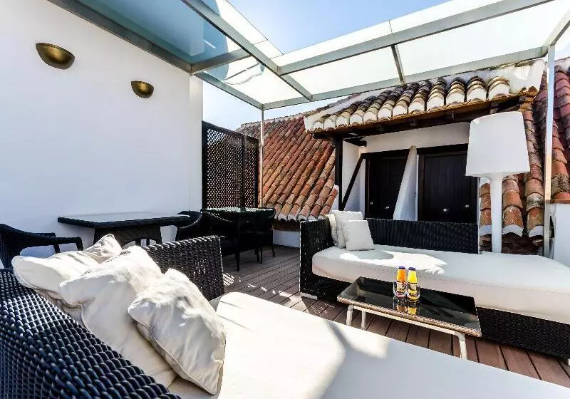 호텔 Yit Abentofail