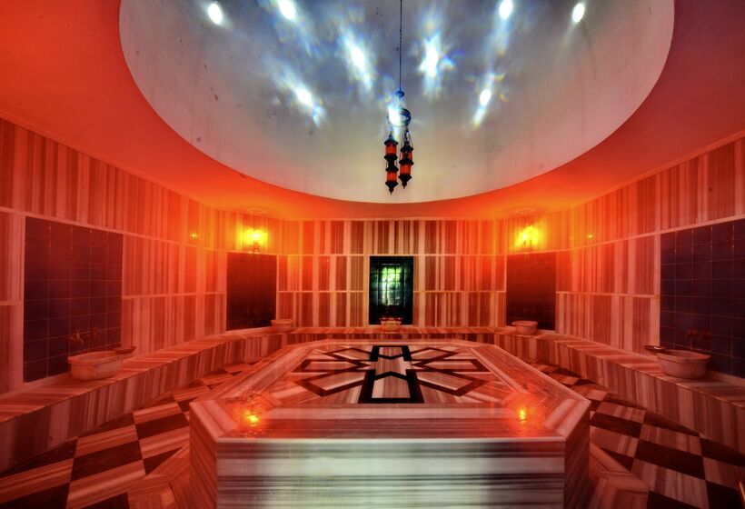 استراحتگاه Champion Holiday Village