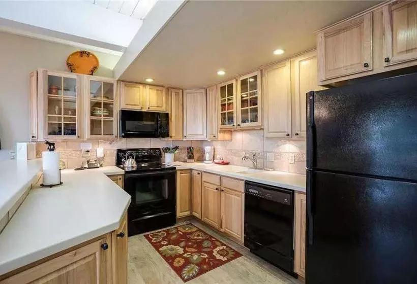 Storm Meadows Club A Condominiums  Ca111