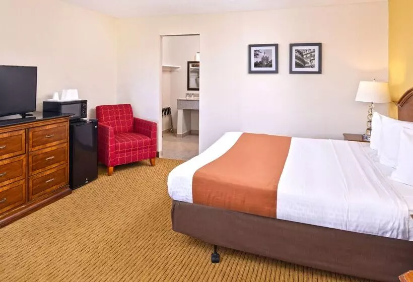 Отель Americas Best Value Inn Plattsburgh