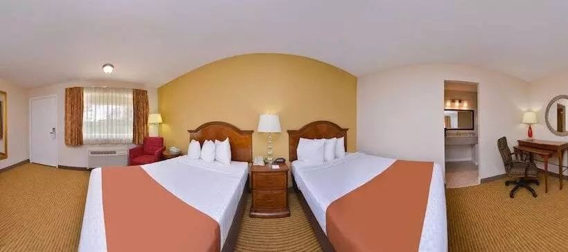 Отель Americas Best Value Inn Plattsburgh