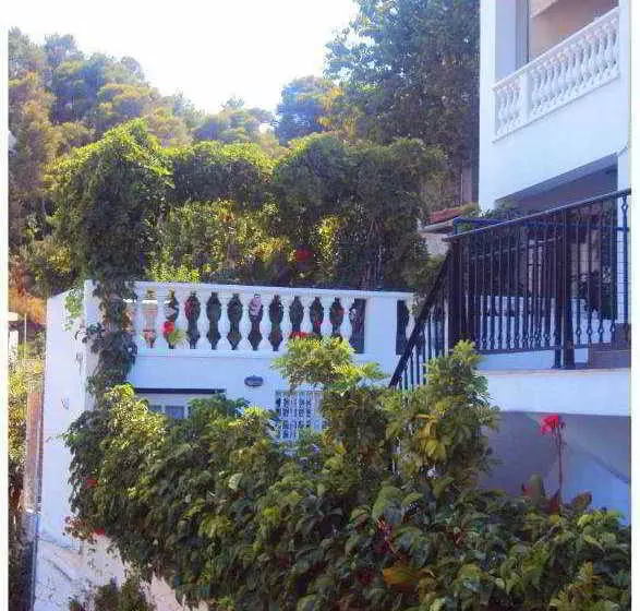 هتل Angelos Apartments