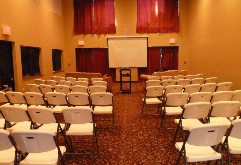 בית מלון כפרי Best Western Palmyra Inn & Suites