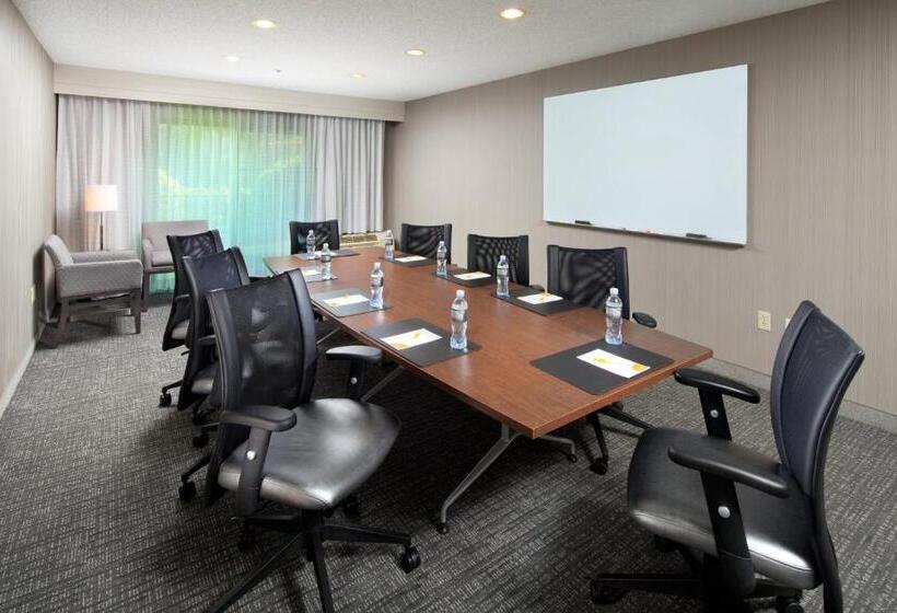 فندق Courtyard By Marriott Los Angeles Pasadena Old Town