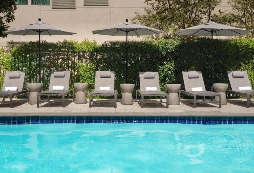 فندق Courtyard By Marriott Los Angeles Pasadena Old Town