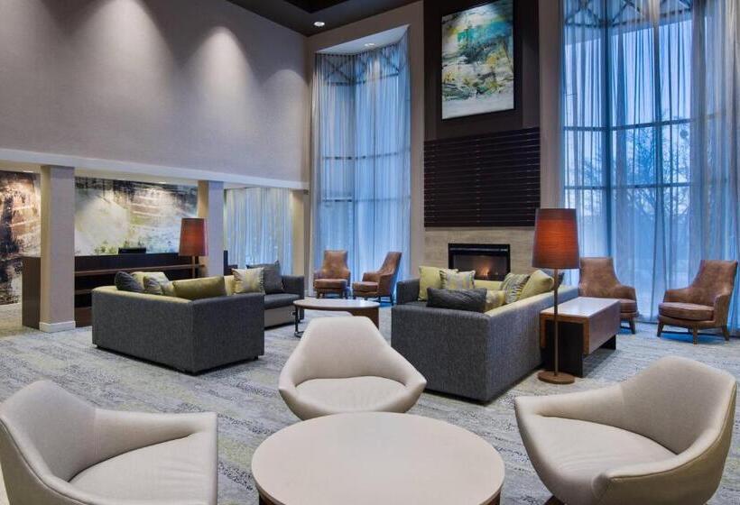 فندق Courtyard By Marriott Springfield Airport