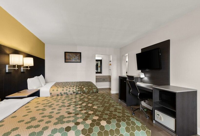 호텔 Econo Lodge White Pine Morristown I81 & I40 Split