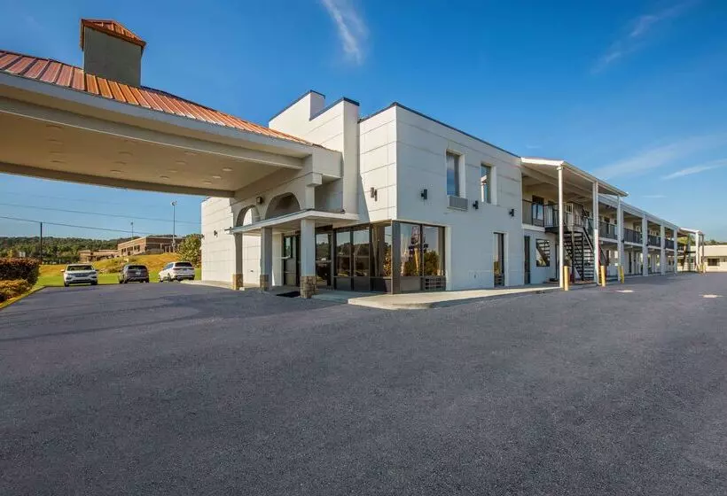 호텔 Econo Lodge White Pine Morristown I81 & I40 Split