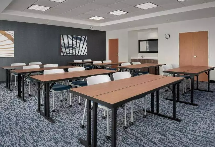 호텔 Fairfield Inn & Suites Roanoke Hollins/i81