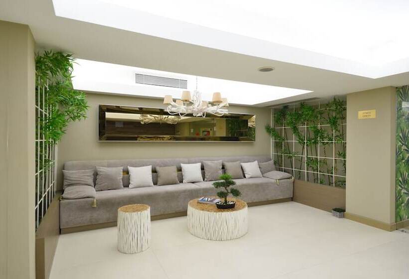 هتل Tiara Thermal & Spa