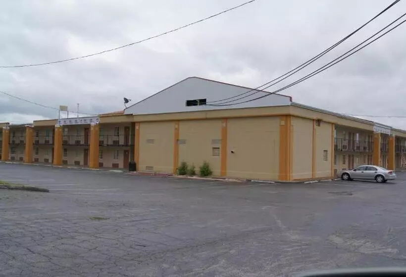 모텔 Executive Inn