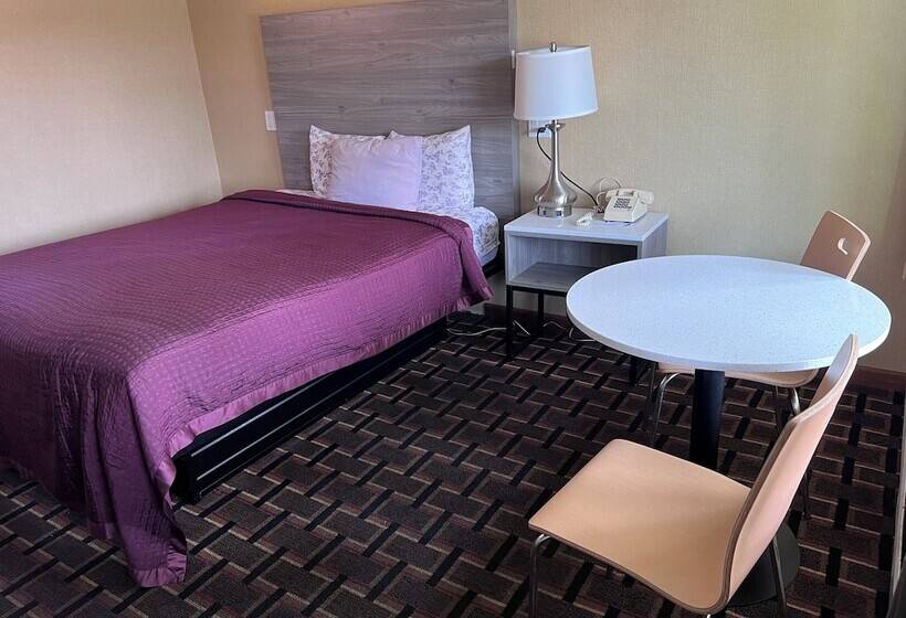 Мотель Fairbridge Inn Express