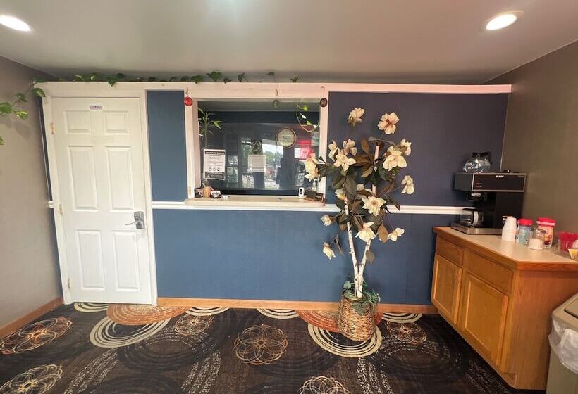 Мотель Fairbridge Inn Express