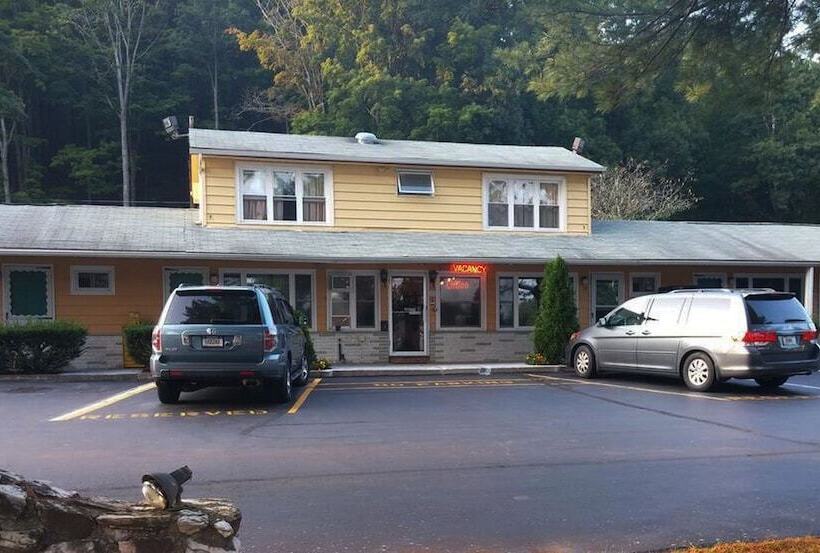 Мотель Fairbridge Inn Express